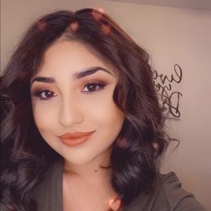 Meet your Posher, Jazmine